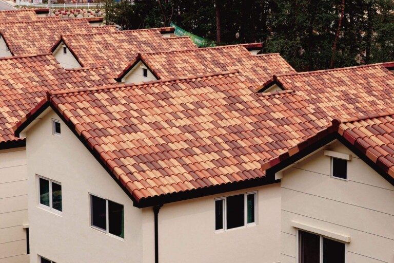 Mixed Tossal Roof Tile Image